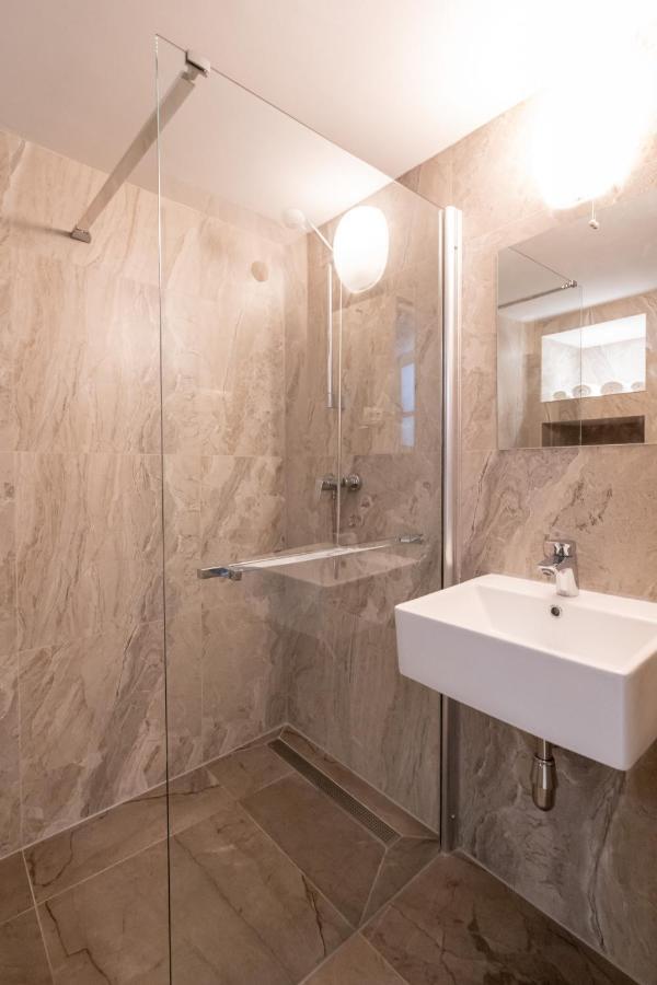 רוביני Apartments & Rooms Carera 6 מראה חיצוני תמונה